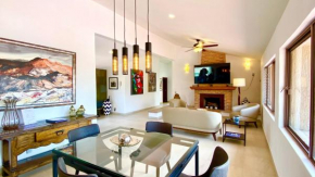 Modern 3-Bedroom Retreat in Ajijic - San Antonio- Walk to Everything